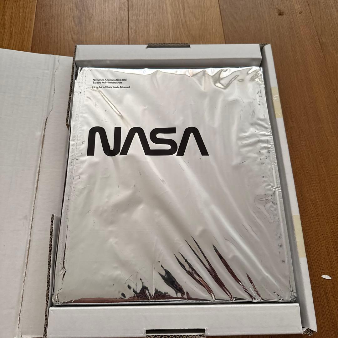 nasa graphics standard グラフィックデザイン　マニュアル