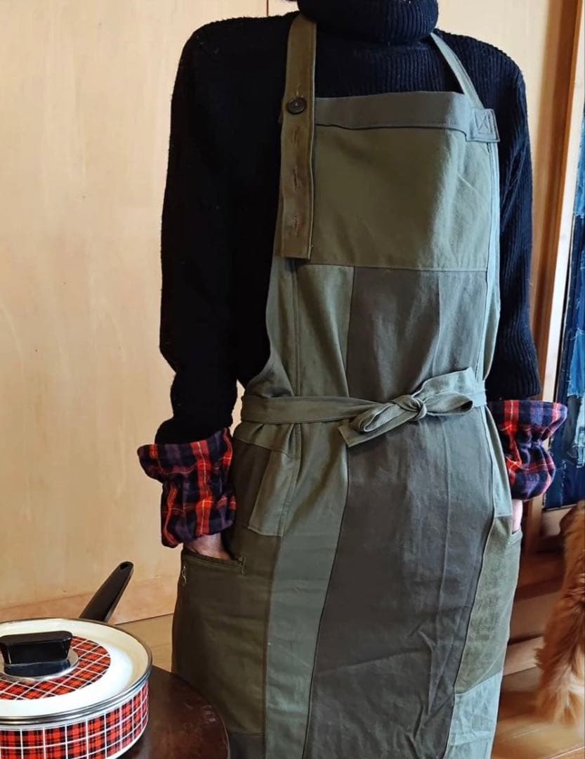 SAYOCAFE「暮らしを楽しむシリーズ」パッチワークエプロン(カーキ)