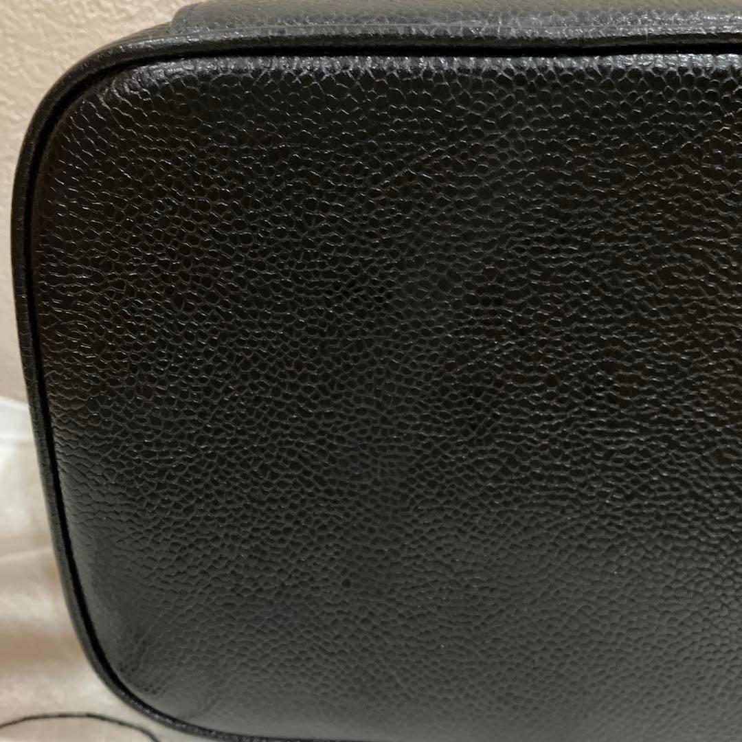 CHANEL ブラック レザー ボックスバッグ