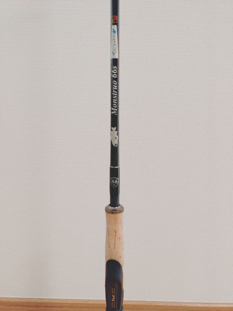 ツララ 「 モンストロ66S 」ケース付き ほぼ新品