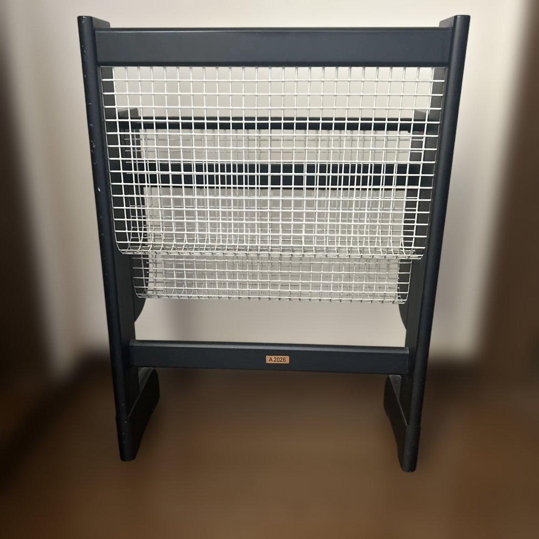 カリモク　　マガジンラック