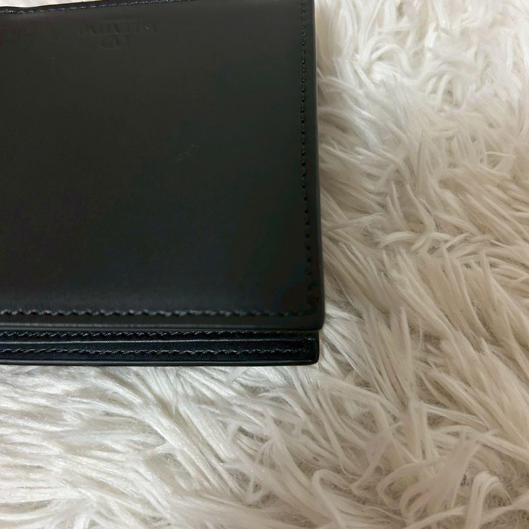 未使用級✨VALENTINO ヴァレンティノ 二つ折財布 ブラック