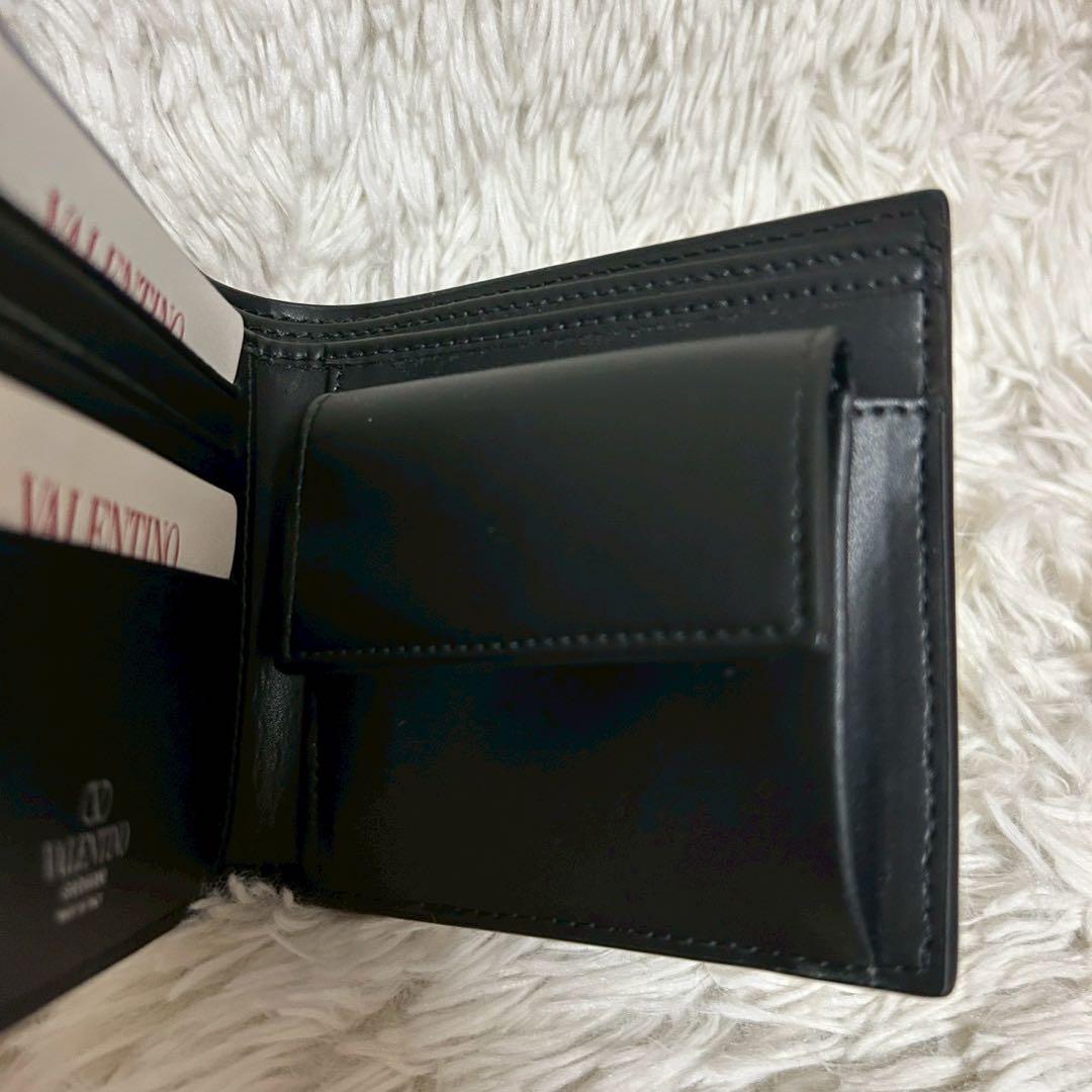 未使用級✨VALENTINO ヴァレンティノ 二つ折財布 ブラック