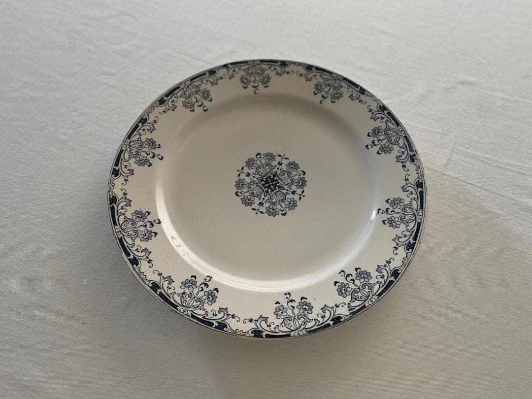 フランスアンティーク　食器　サルグミンヌ　MIGNON