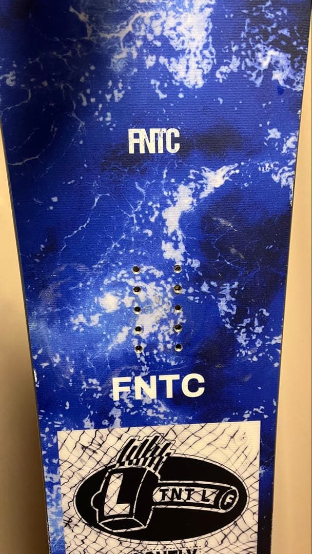FNTC TNTL 153cm 23-24 モデル スノーボード 板 グラトリ
