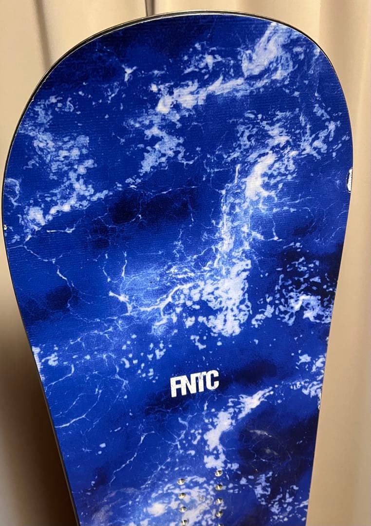 FNTC TNTL 153cm 23-24 モデル スノーボード 板 グラトリ