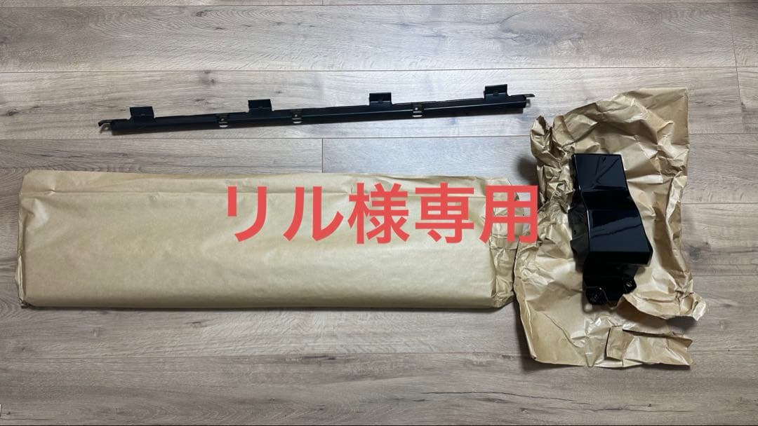 40系アルファード　サイドスカート　モデリスタ