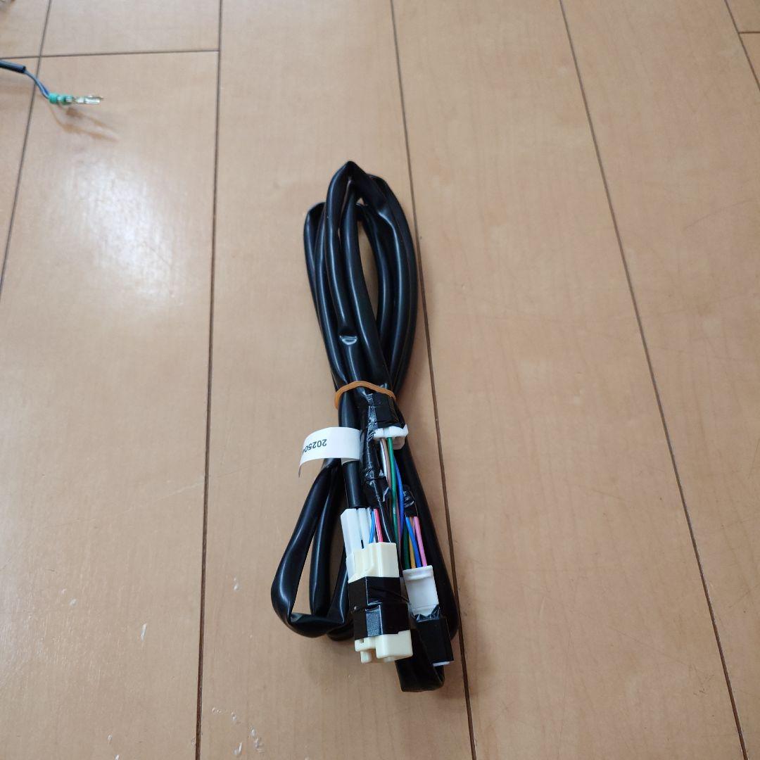 C28セレナ　フロントグリルイルミネーション　白色