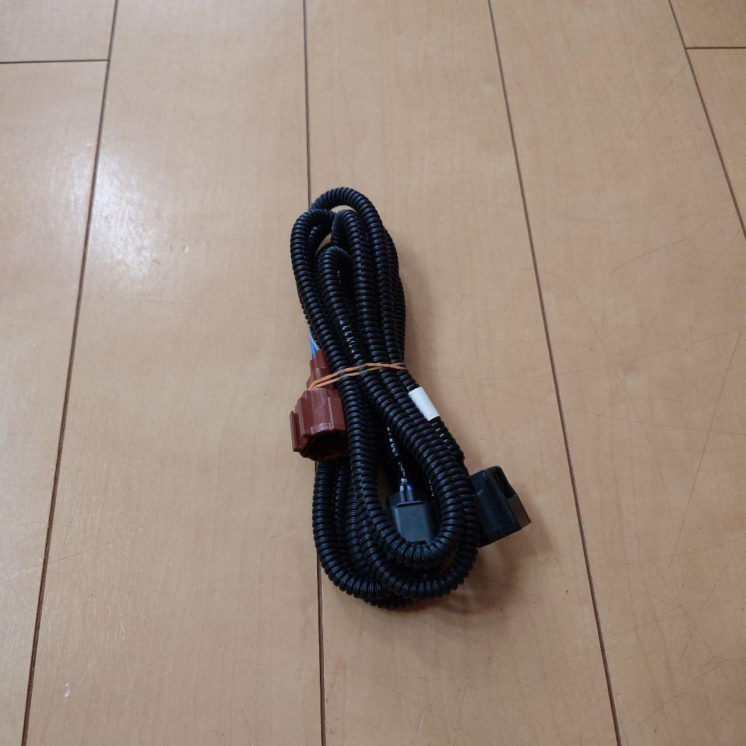 C28セレナ　フロントグリルイルミネーション　白色