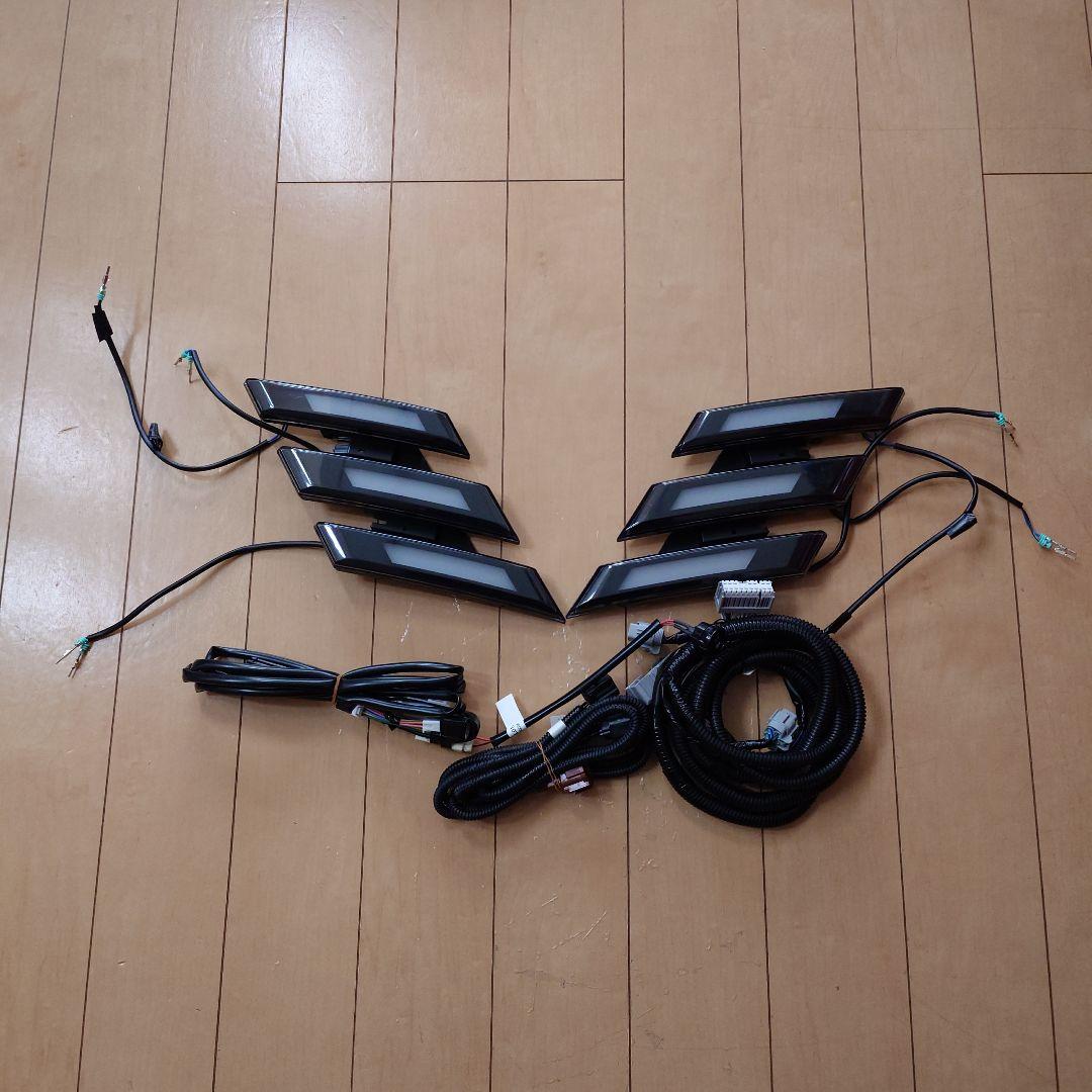 C28セレナ　フロントグリルイルミネーション　白色