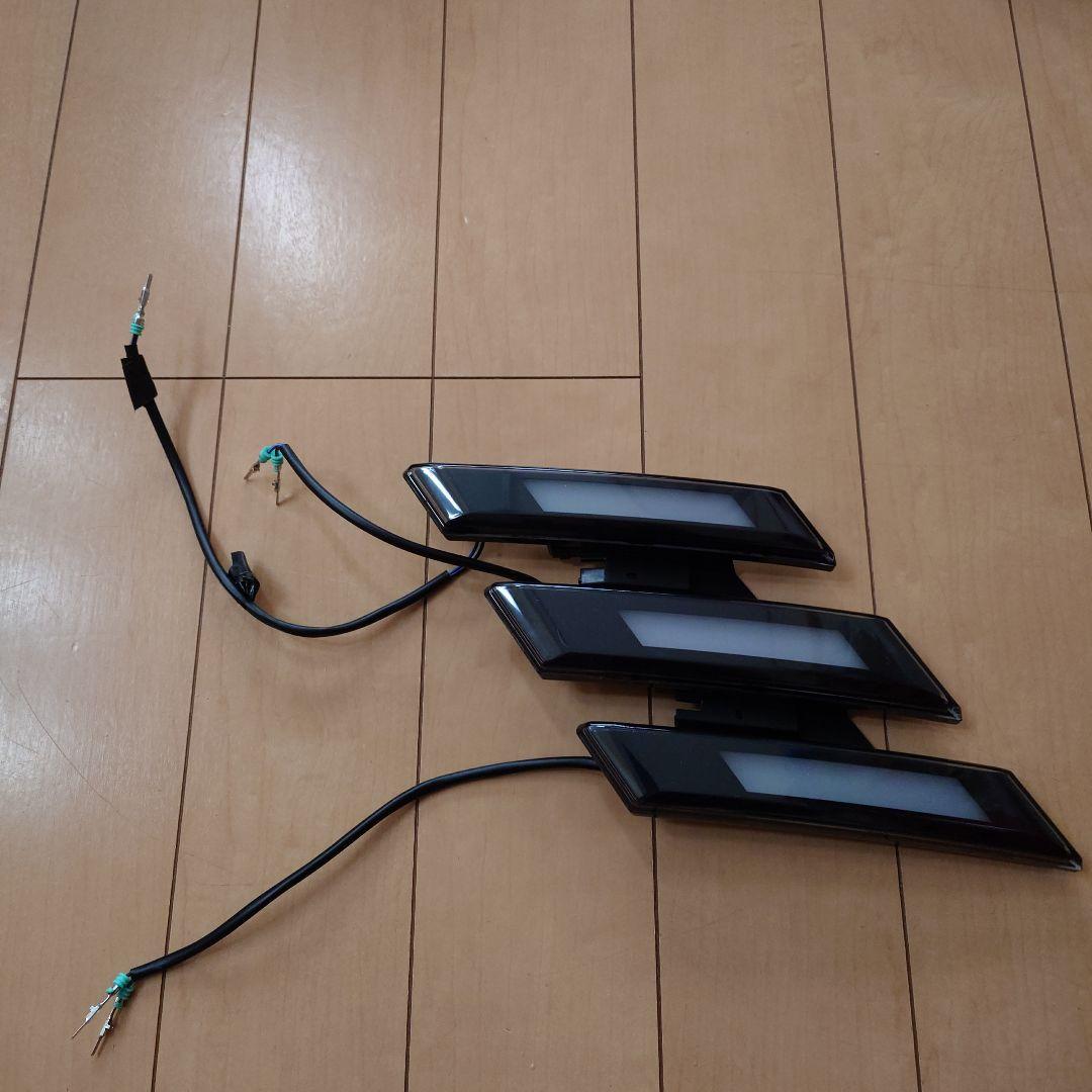 C28セレナ　フロントグリルイルミネーション　白色