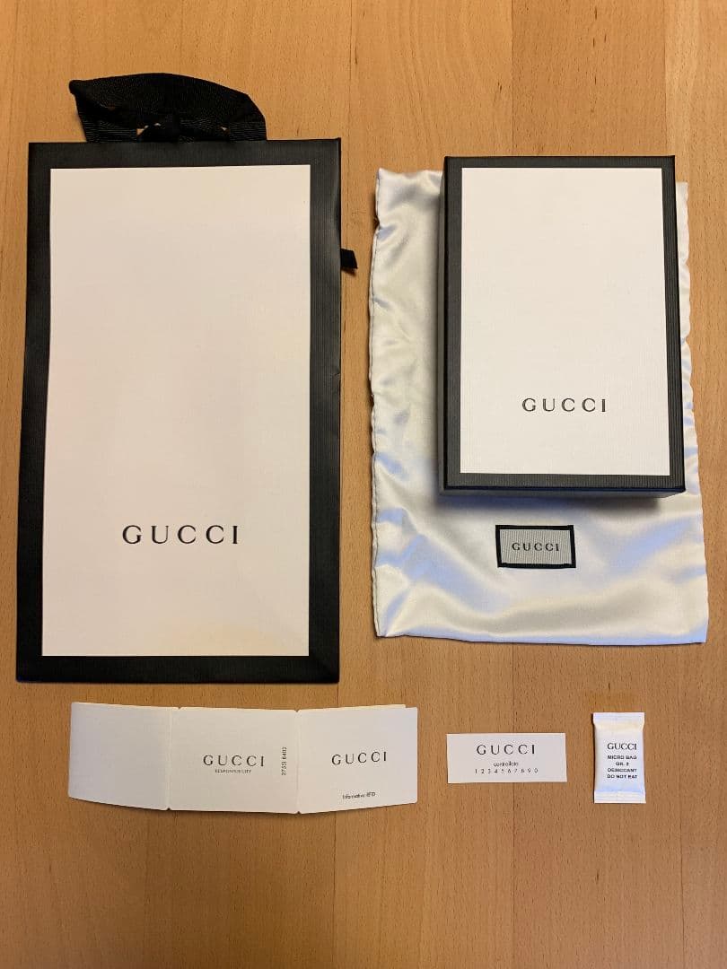[値下げ]GUCCI グッチ　二つ折り財布