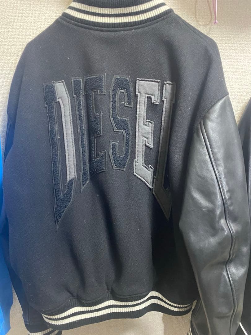 DIESEL スタジャン Black ボンバージャケット値下げ可能