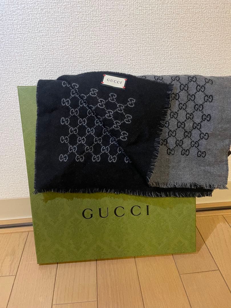 GUCCI GGロゴ マフラー グレー/ブラック