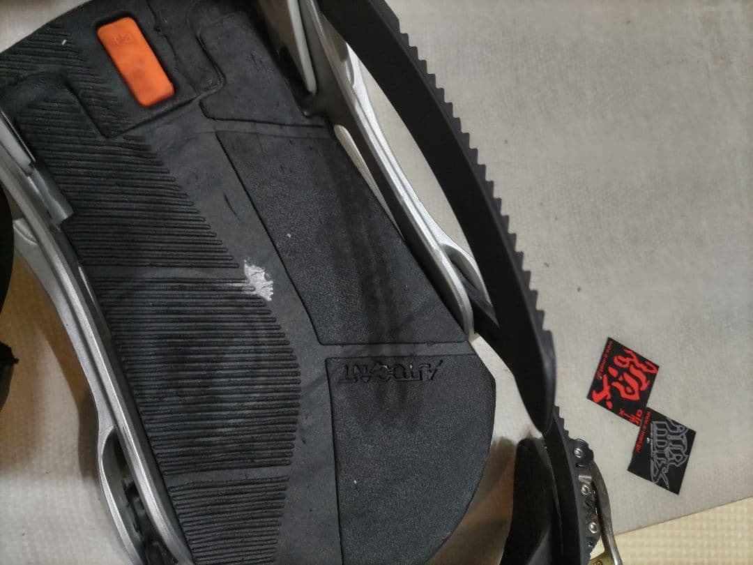 BURTON　スノーボード　DOMINANT　ビンディング　マラビータ　S