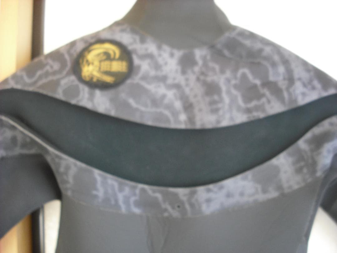 【程度良好】オニール（O'NEIL)　セミドライウエットスーツ　M相当　5X3