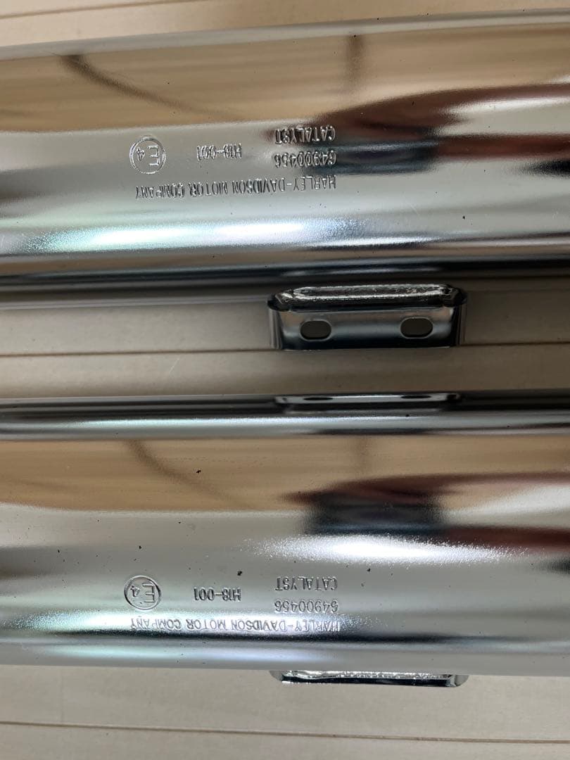 美品　ハーレーダビッドソン　FLDE FLHC ソフテイルマフラー　送料込