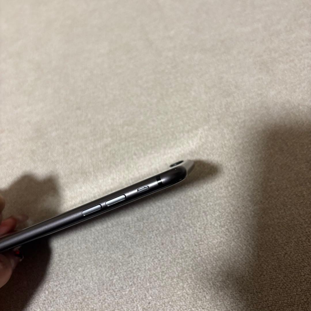 Apple iPhone 8 スペースグレー64GB本体