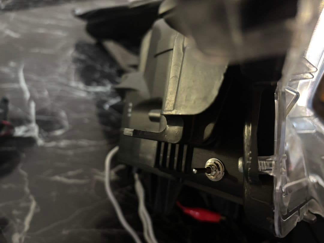 最終価格【車検対応】50プリウス　前期 US仕様 加工ヘッドライト　USDM