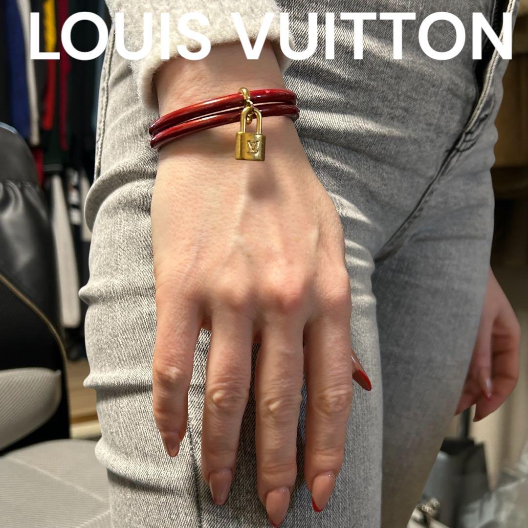 LOUIS VUITTON 赤 パテントレザー バングル キープイットカデナ