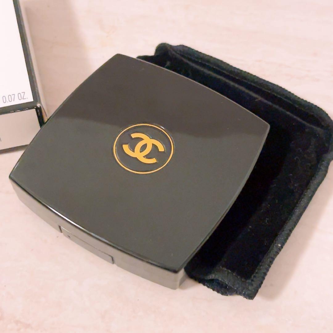fg☆未使用☆ シャネル レキャトルオンブル N°5 アイシャドウ