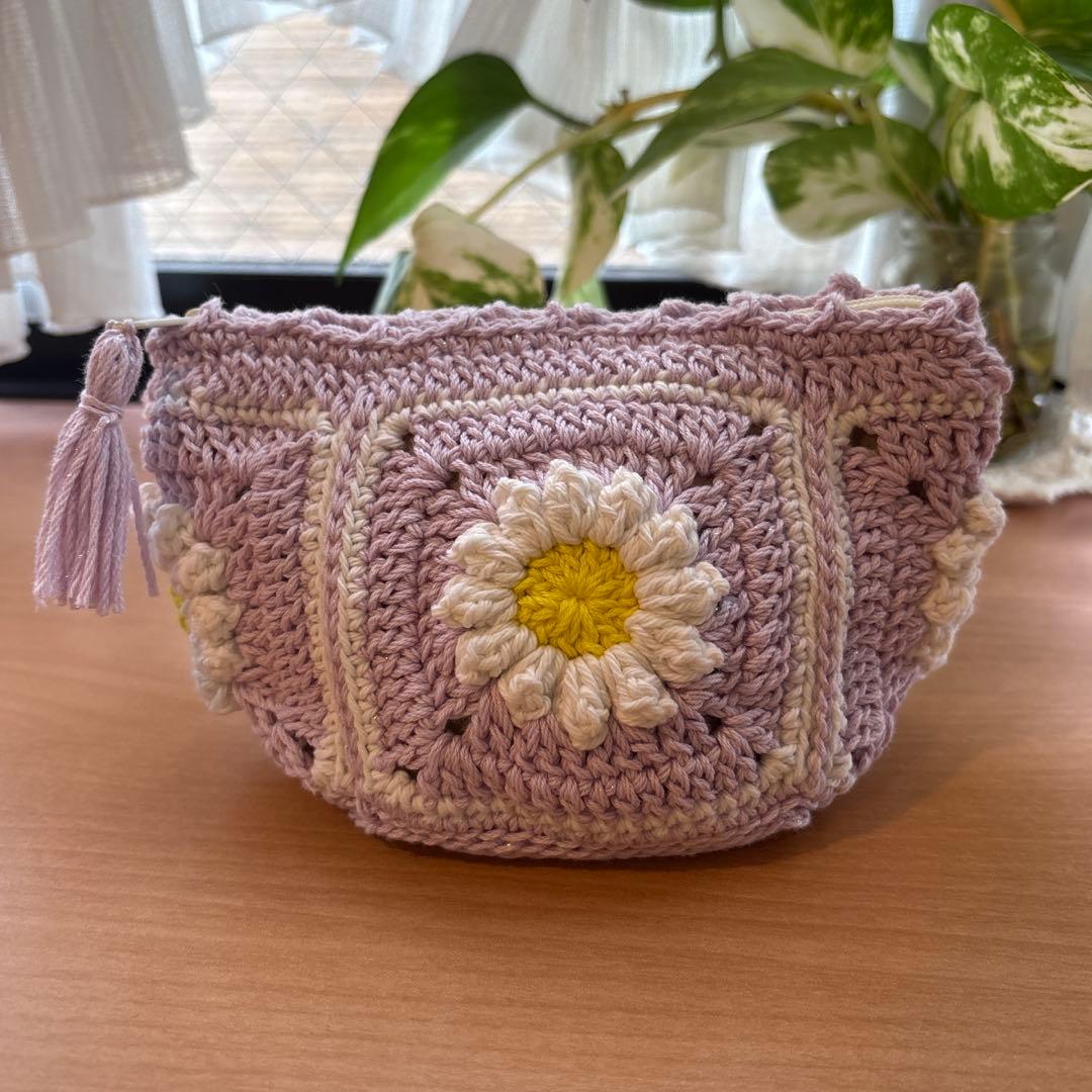 ハンドメイド　かぎ編みファスナーポーチ　ポケットティッシュケース　モチーフ編み