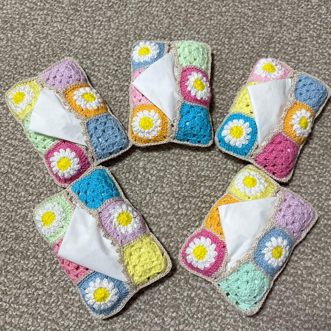 ハンドメイド　かぎ編みファスナーポーチ　ポケットティッシュケース　モチーフ編み