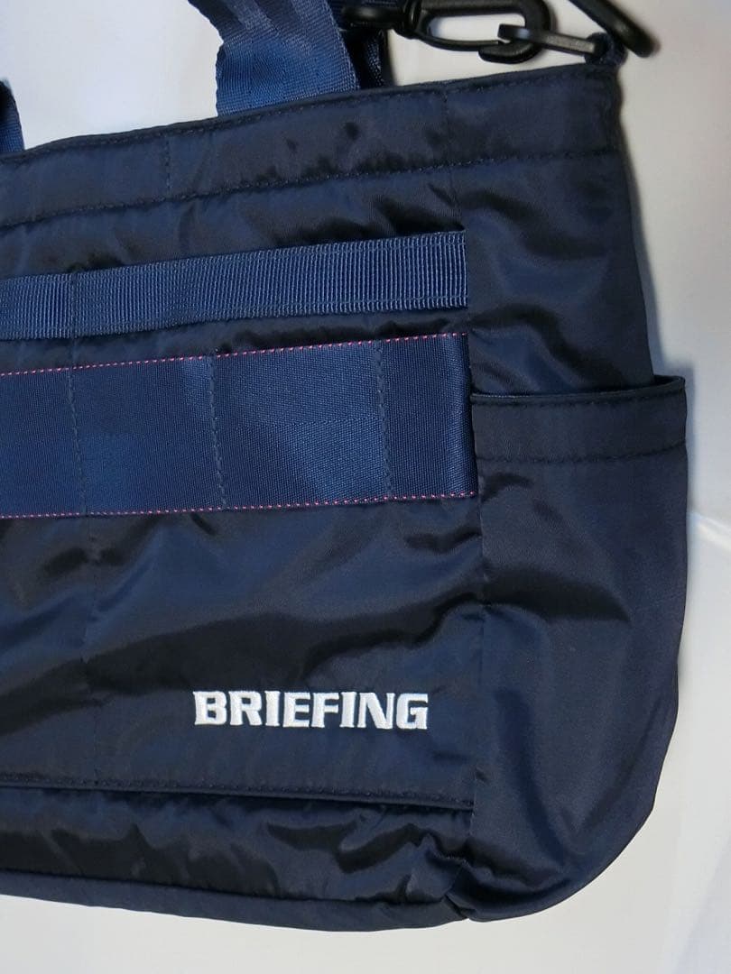 BRIEFING ブリーフィング　ネイビーのカートバッグ ラウンドバッグ