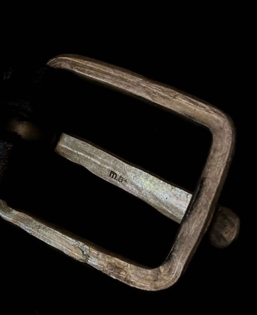 M.A+ エムエークロス \"+\" studded q buckle med b