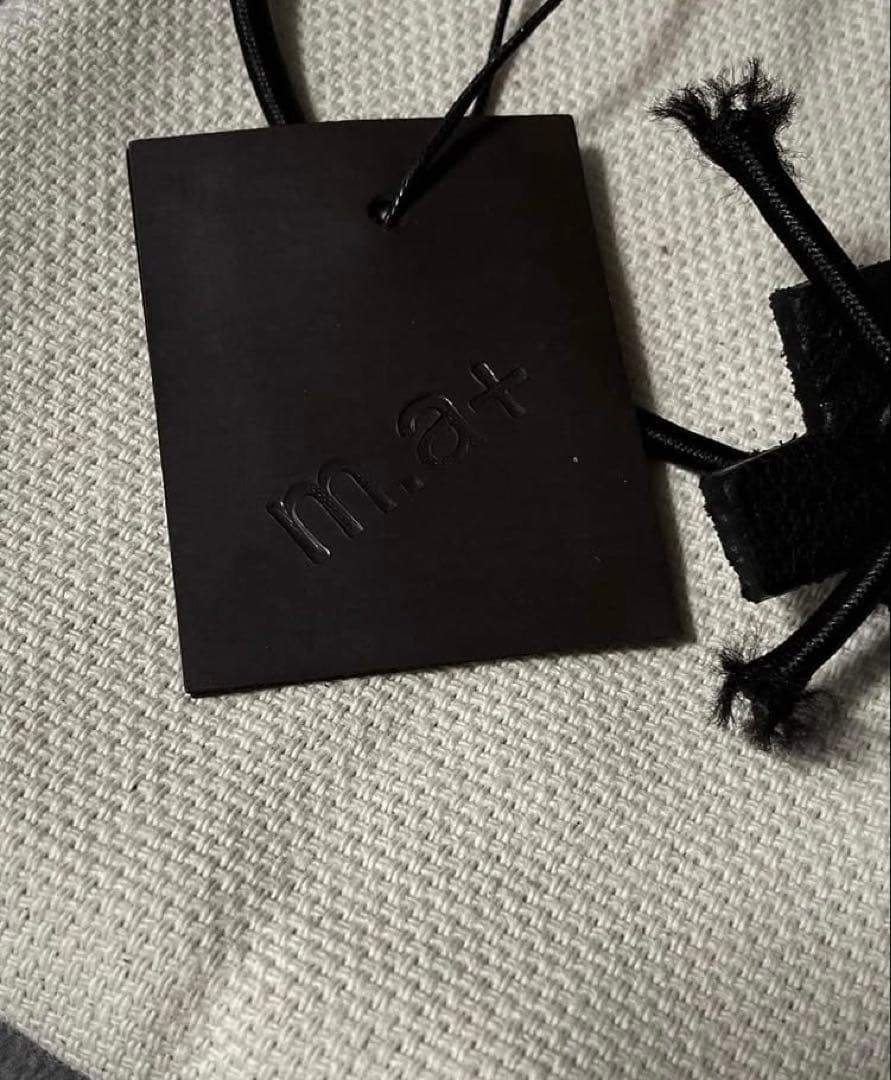 M.A+ エムエークロス \"+\" studded q buckle med b