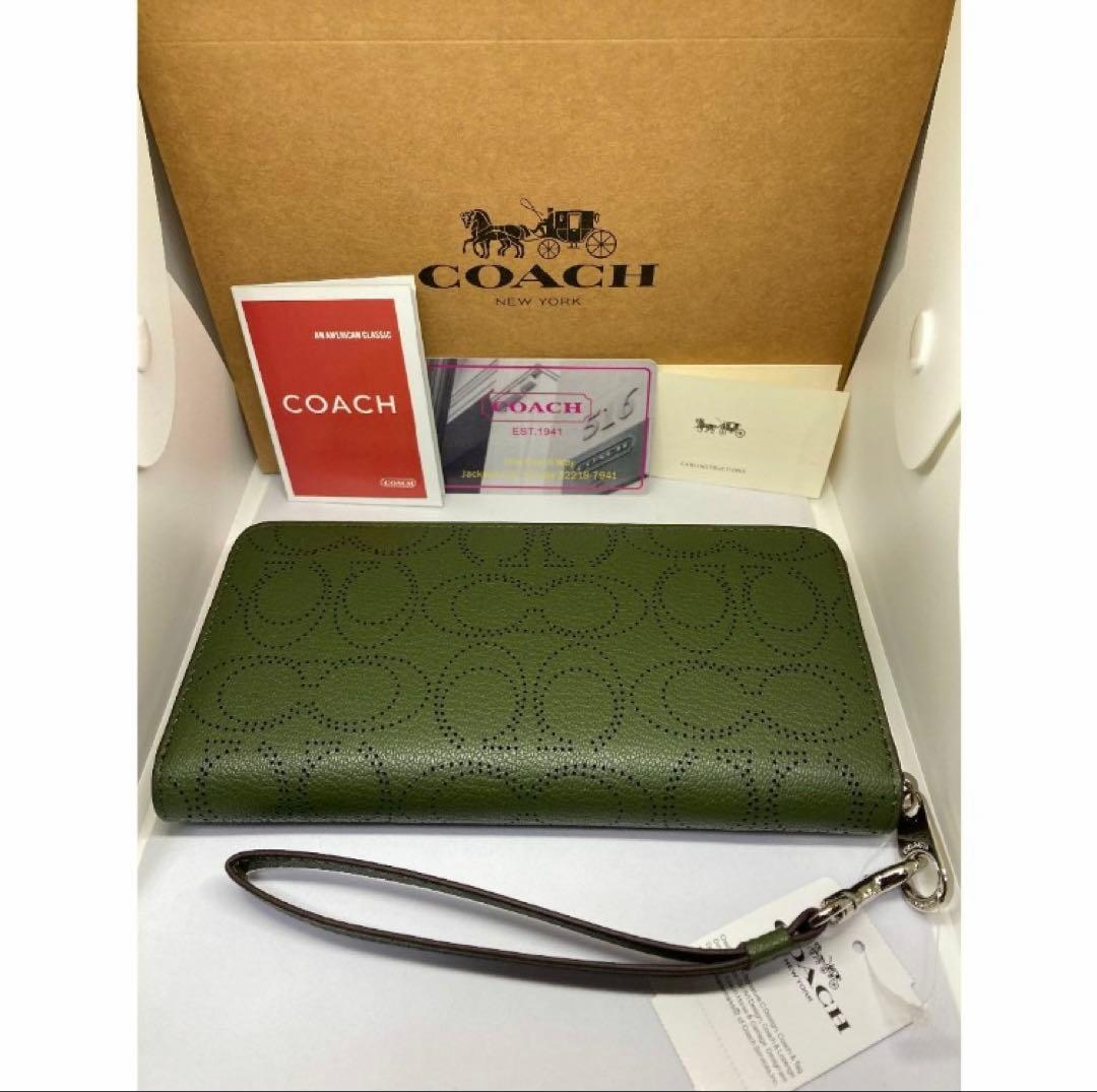 COACH　コーチ　C4715　長財布　パフォレイテッド　シグネチャー