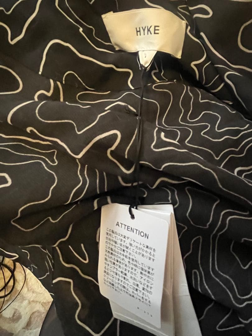 ハイク　CONTOUR LINE TRENCH COAT