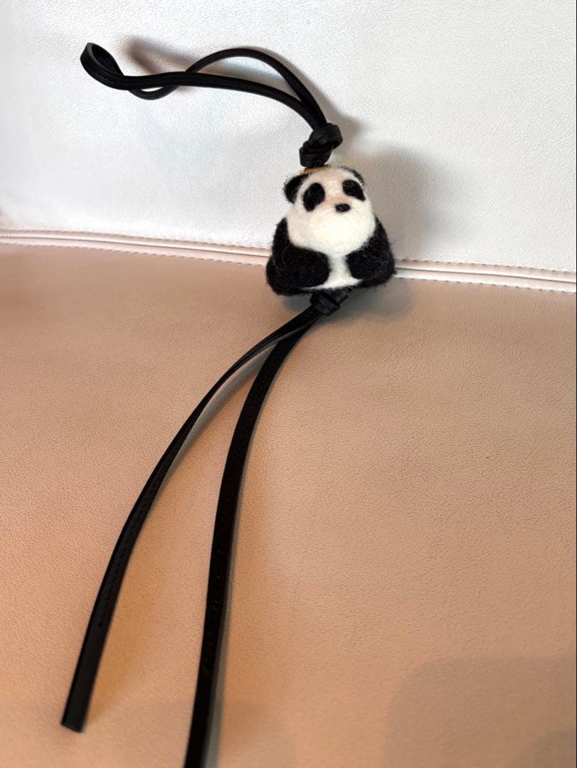 LOEWE バッグチャーム パンダ フェルト&カーフ