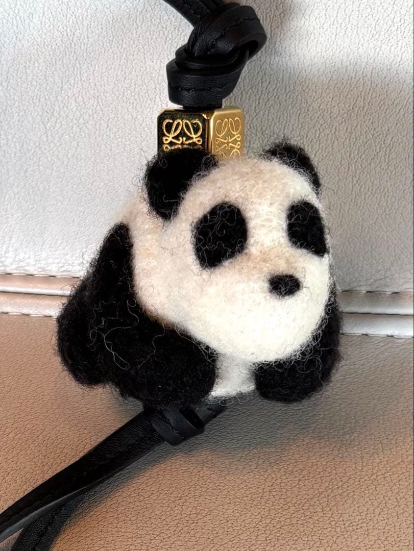LOEWE バッグチャーム パンダ フェルト&カーフ
