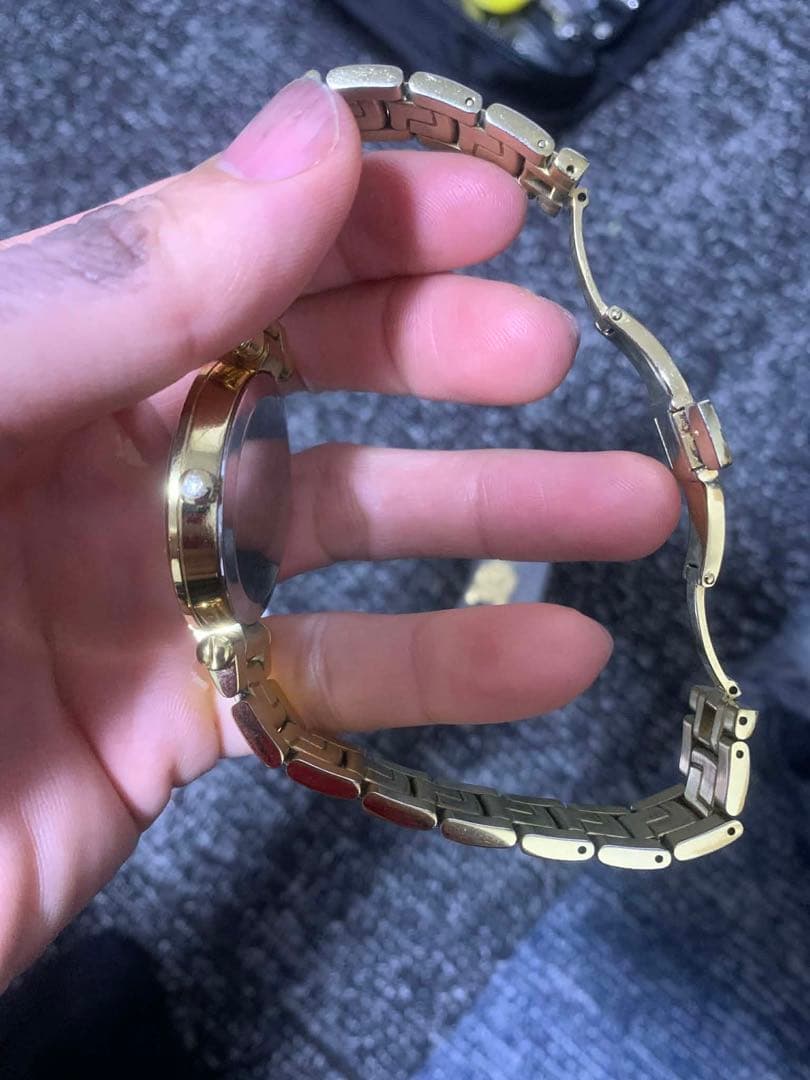 H*送様 VERSACE ゴールドクォーツ腕時計