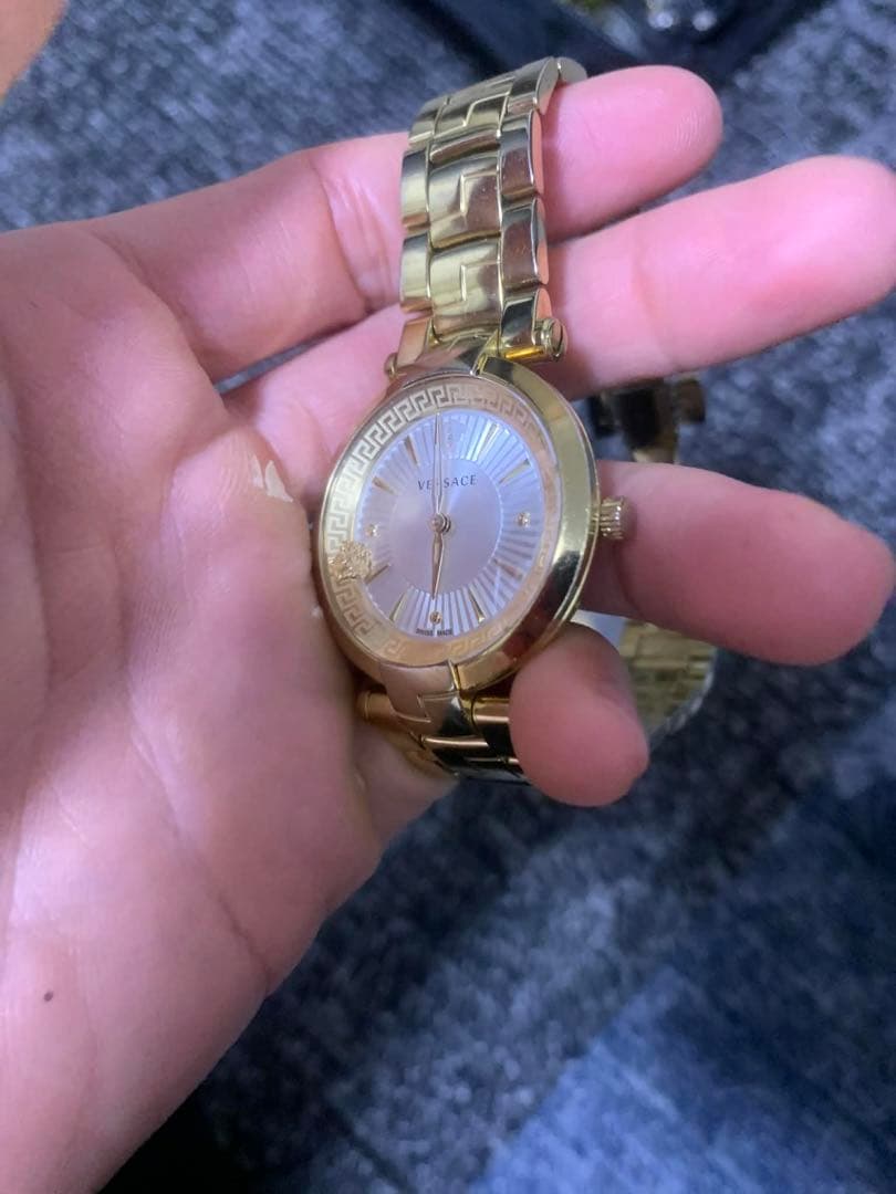 H*送様 VERSACE ゴールドクォーツ腕時計
