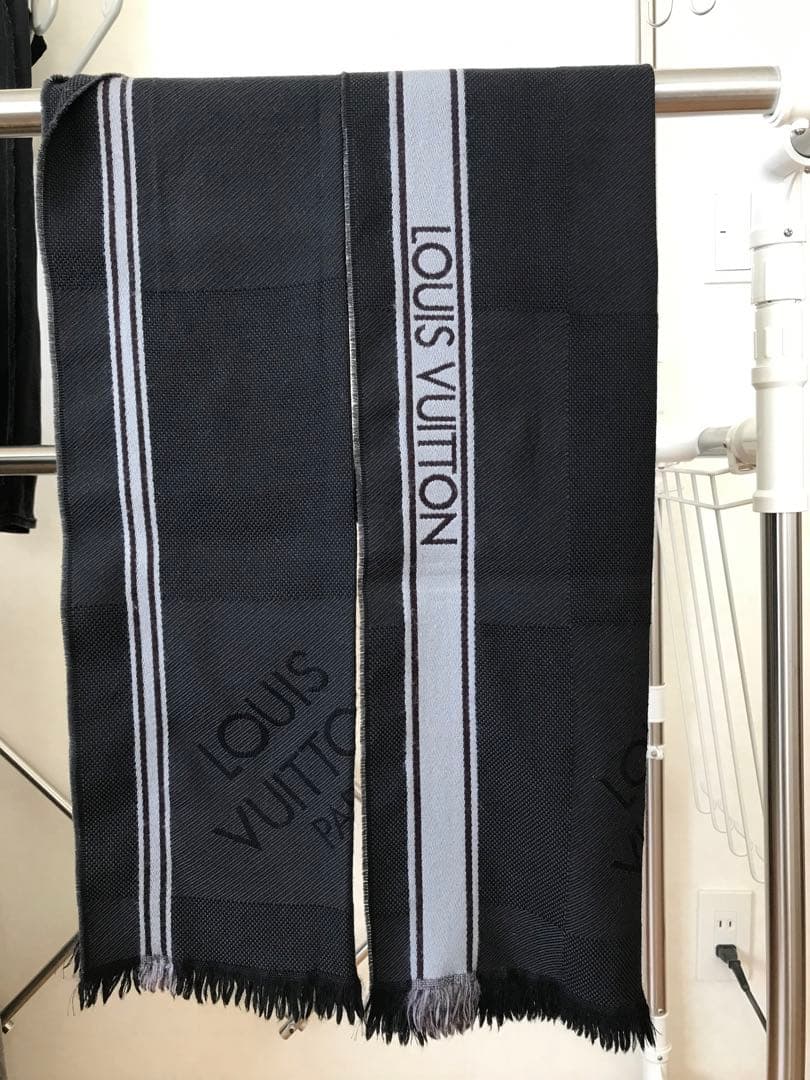 LOUIS VUITTON ルイヴィトン M72685 マフラー　　訳あり