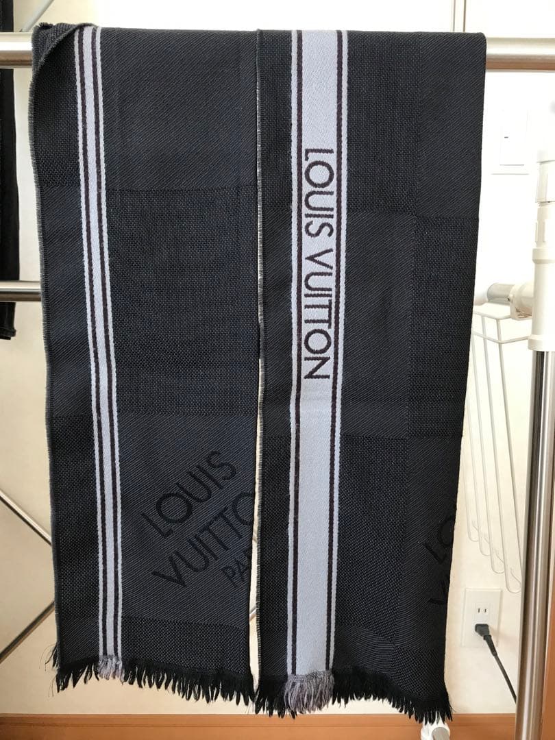 LOUIS VUITTON ルイヴィトン M72685 マフラー　　訳あり