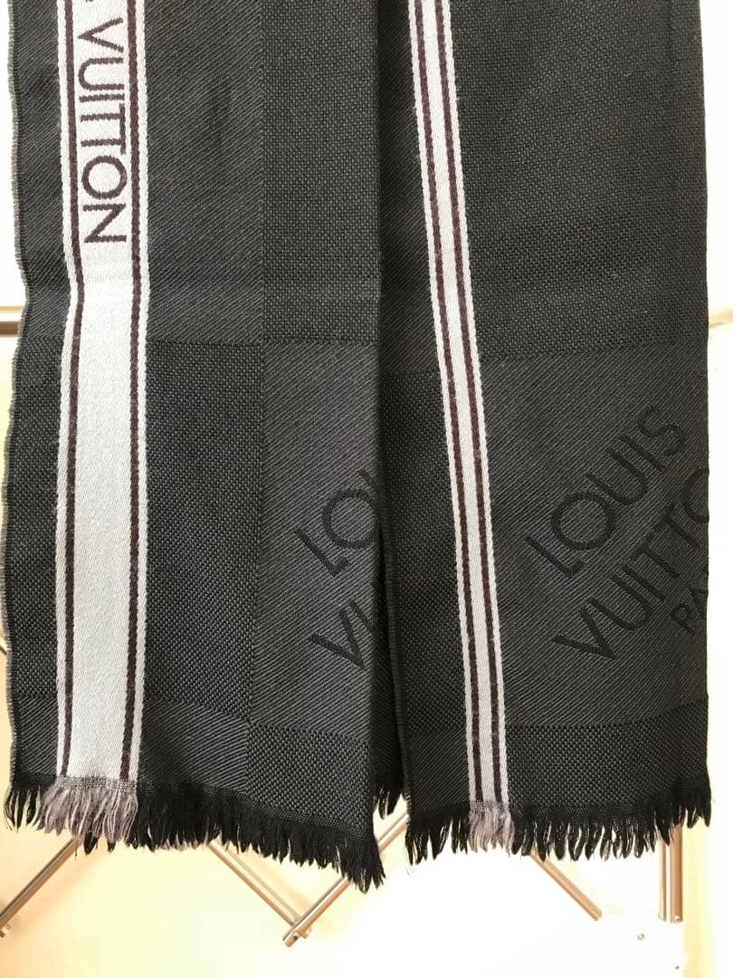 LOUIS VUITTON ルイヴィトン M72685 マフラー　　訳あり