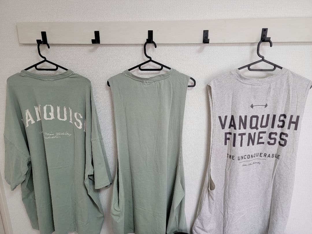 VANQUISH FITNESS タンクトップ、Tシャツセット美品 早い者勝ち!