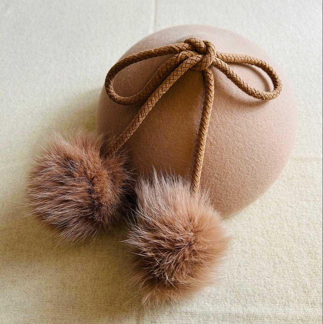 ポンポン付きとんがりベレー　CA4LA Atelier Mad PON PON