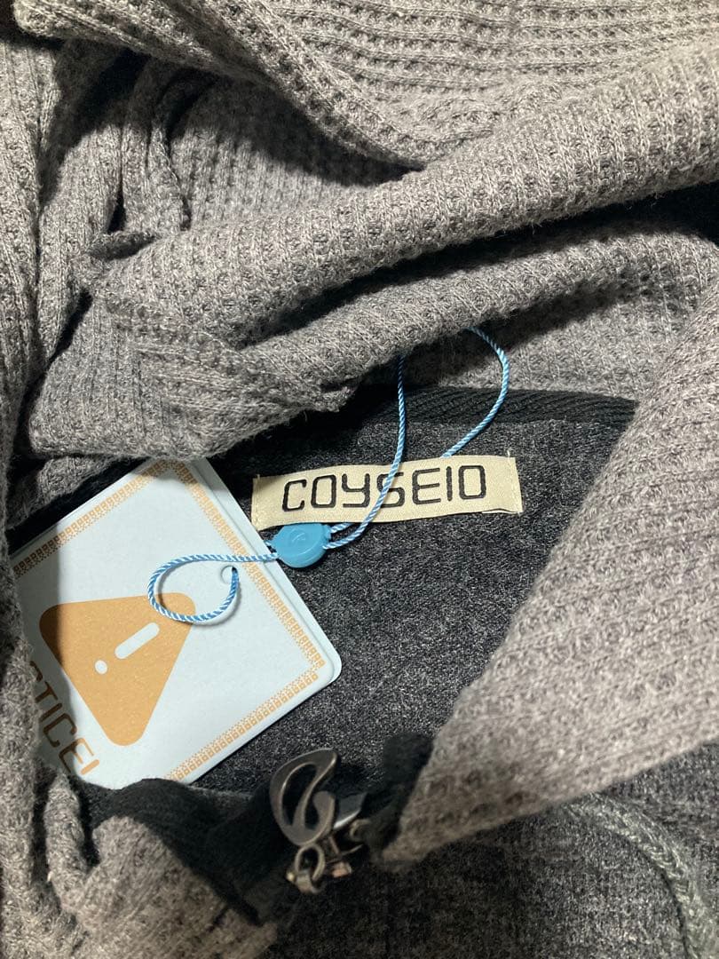 Coyseio グレー フード付き パーカー