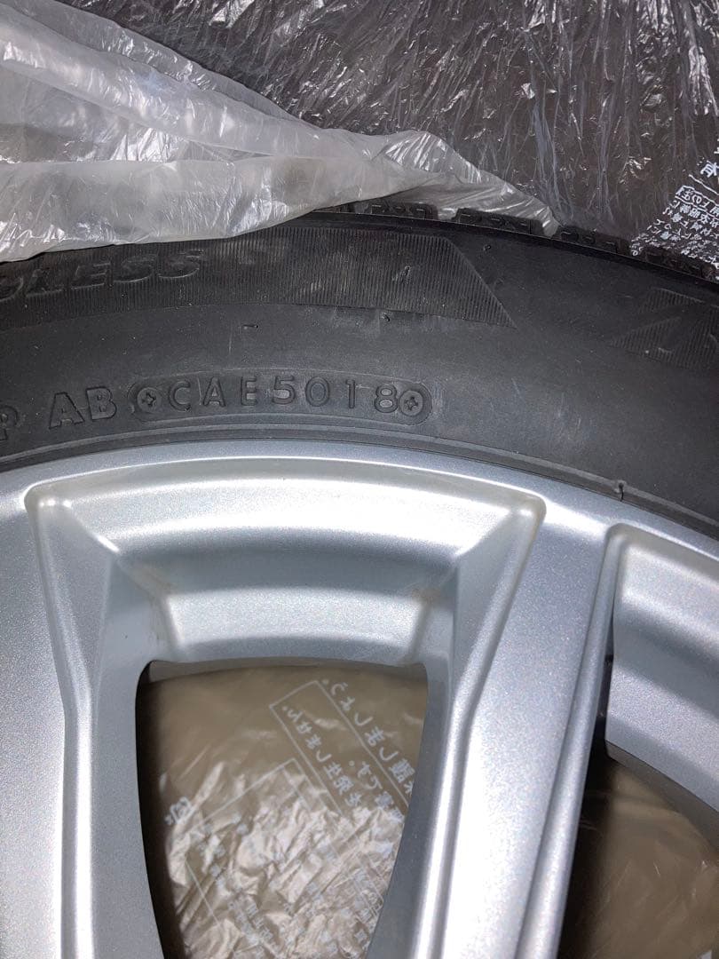 suicaさま175/60R16 BLIZZAK VRX2スタッドレスタイヤ4本