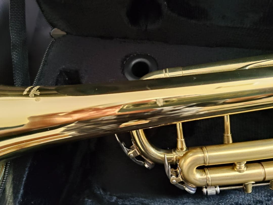 トランペット　金　Astonvilla　未使用品