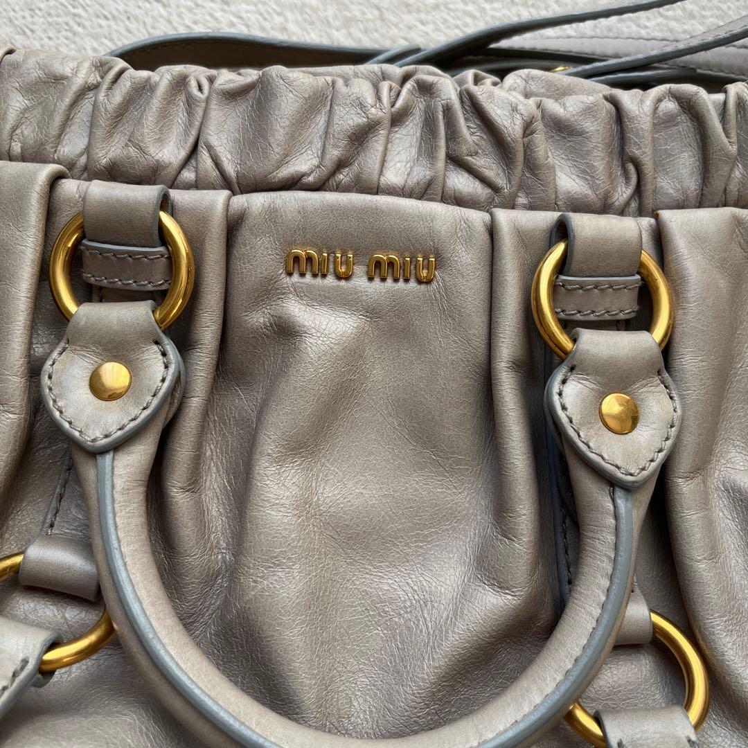 シルバー ギャザー付きショルダーバッグ