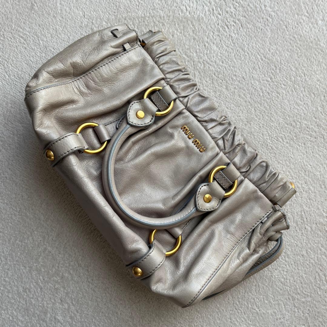 シルバー ギャザー付きショルダーバッグ