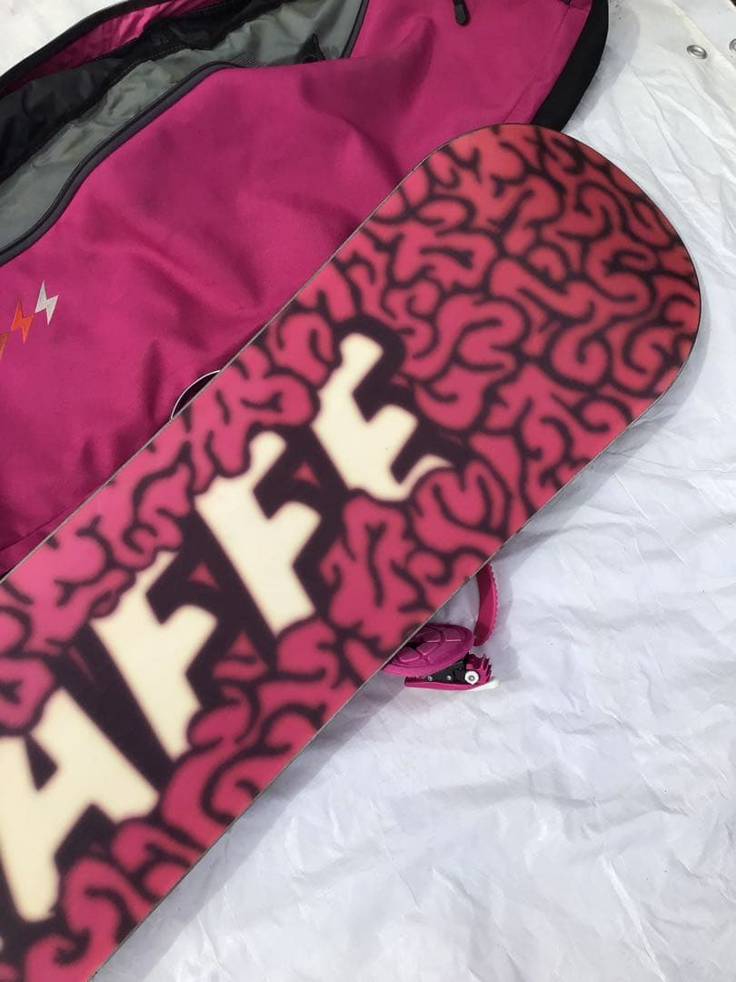 GILAFFE ジラーフ　TTR カラフル スノーボード バインディング付き