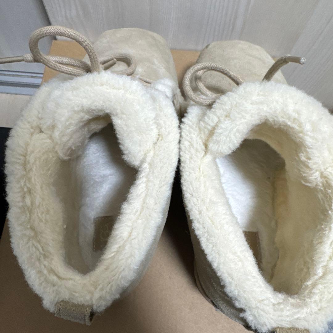 靴 UGG Pumped Lace up 26cm