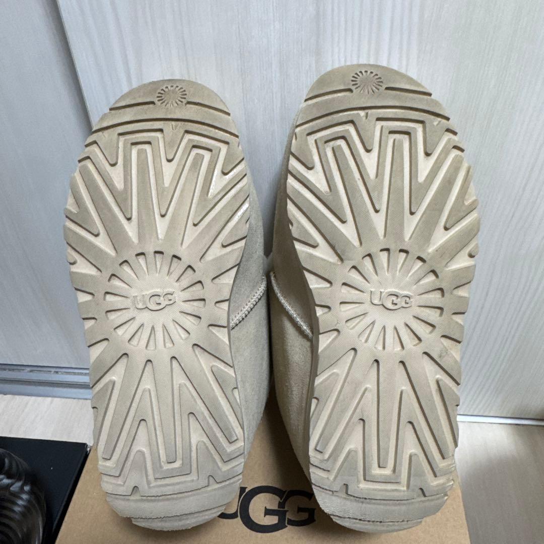 靴 UGG Pumped Lace up 26cm