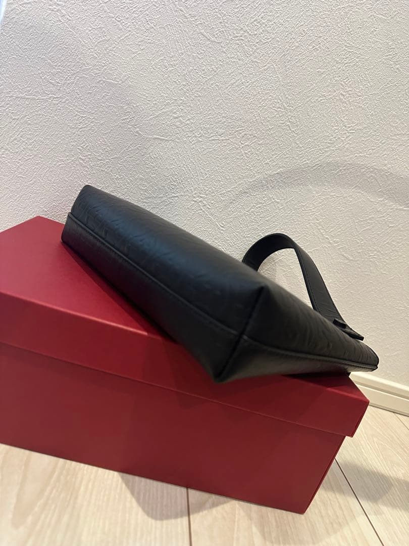 ミ*ー様 フェラガモ バッグ